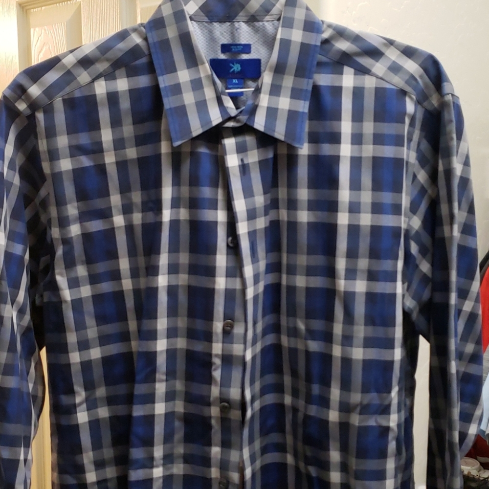 Egara Mens XL dress shirt